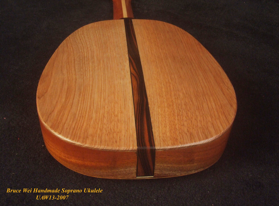 Handmade Soprano Ukulele, Solid Spruce, Mahogany Archback Pineapple, Soft-bag, Bruce Wei UAW13-2007