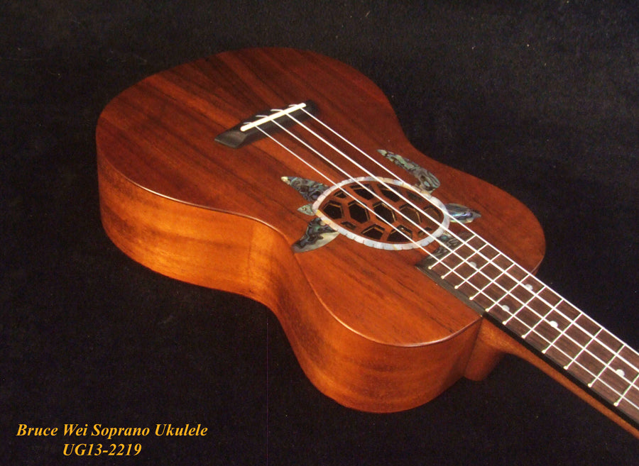 Handmade Soprano Ukulele Solid Hawaiian Koa, Turtle Soundhole, Soft-bag, Bruce Wei UG13-2219