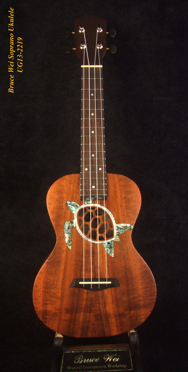 Handmade Soprano Ukulele Solid Hawaiian Koa, Turtle Soundhole, Soft-bag, Bruce Wei UG13-2219
